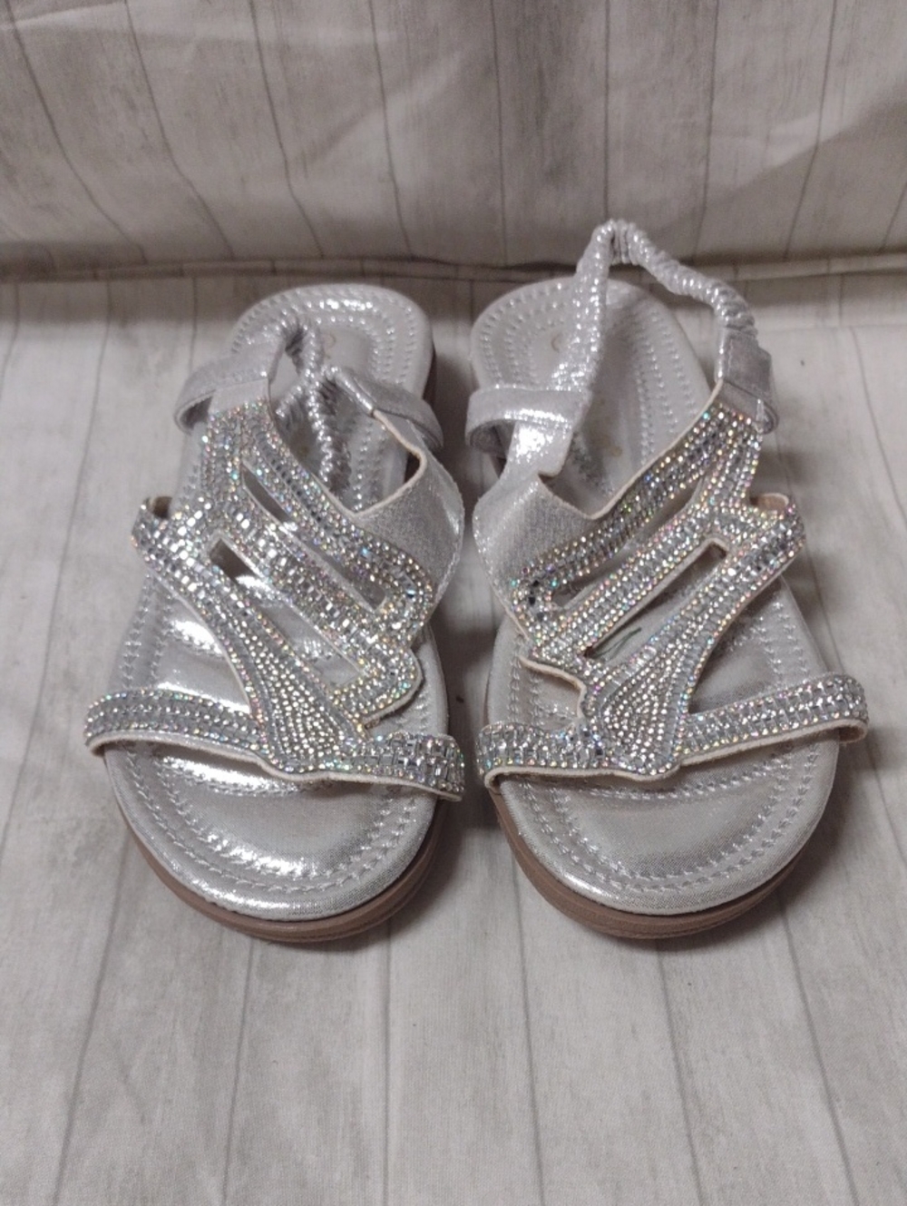 Duo Mei Zu Yuan Silver Rhinestone Elastic Back Sandals (J1314)